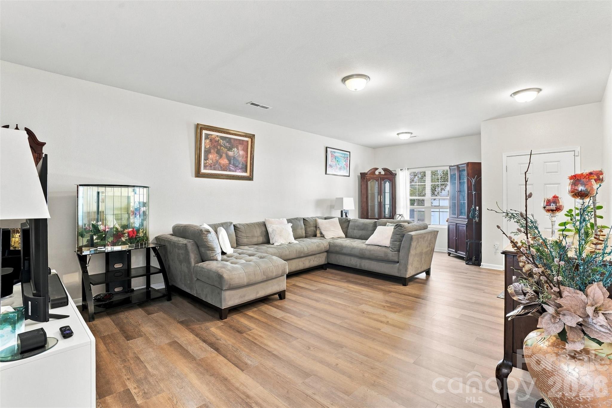 4008 Tulocay Lane — Charlotte