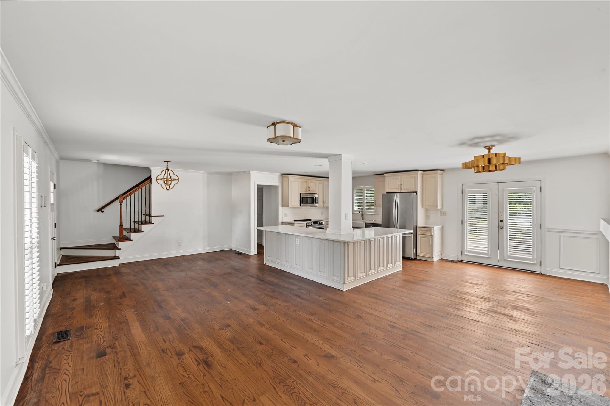 3453 Selwyn Avenue — Charlotte