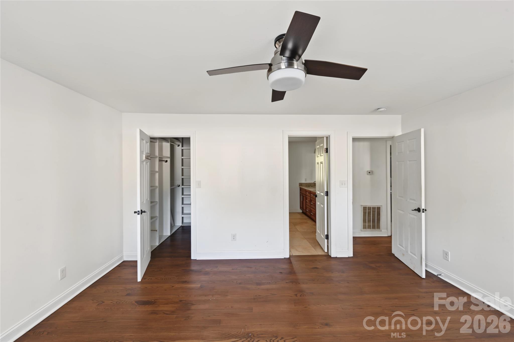 3453 Selwyn Avenue — Charlotte