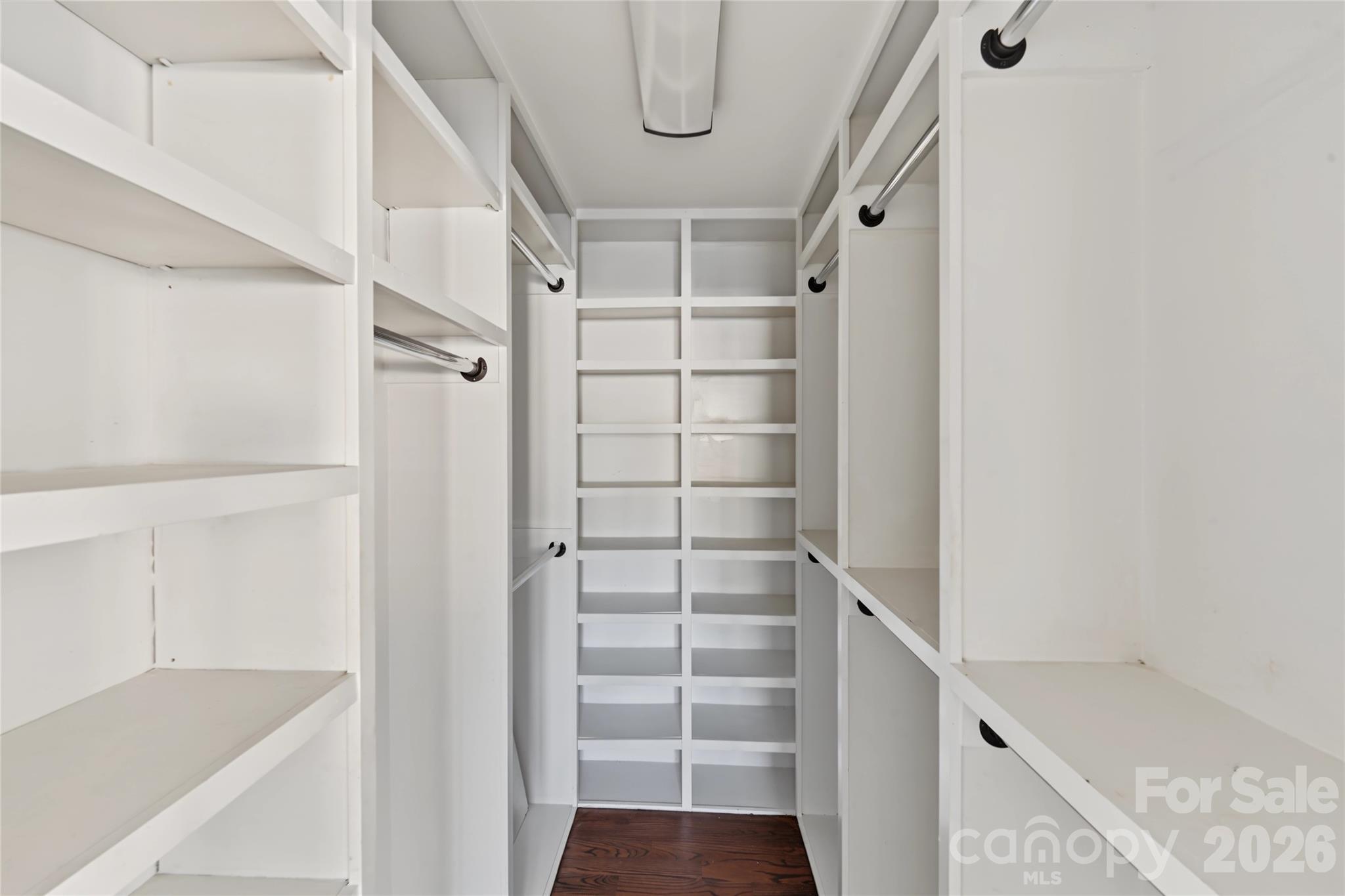 3453 Selwyn Avenue — Charlotte