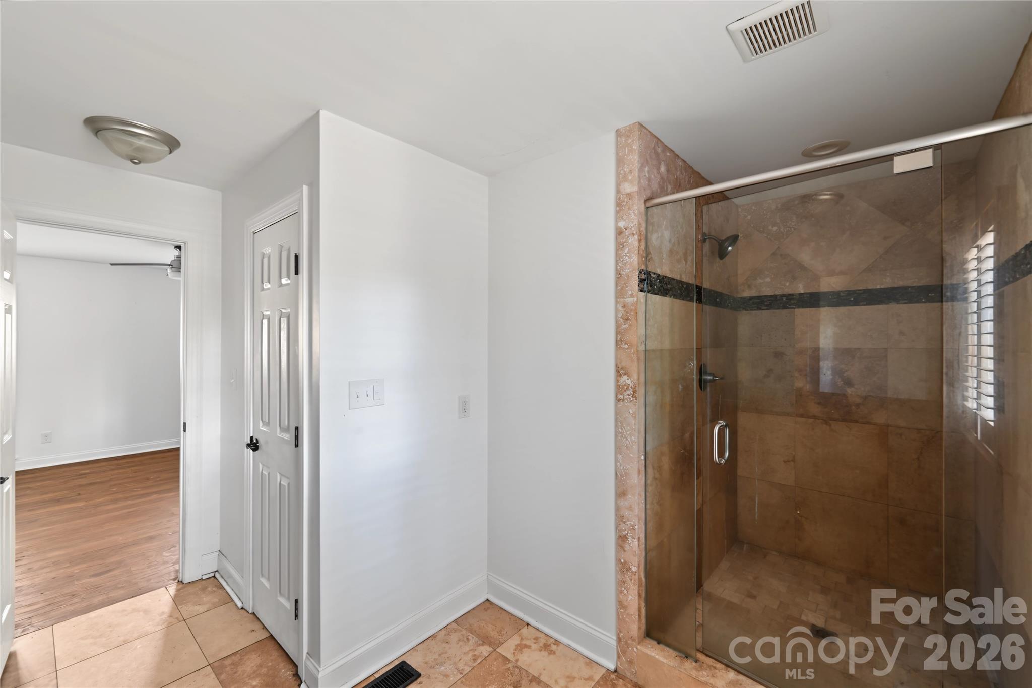 3453 Selwyn Avenue — Charlotte