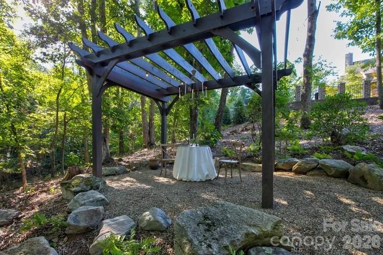 4223 Cedar Creek Road — Lancaster
