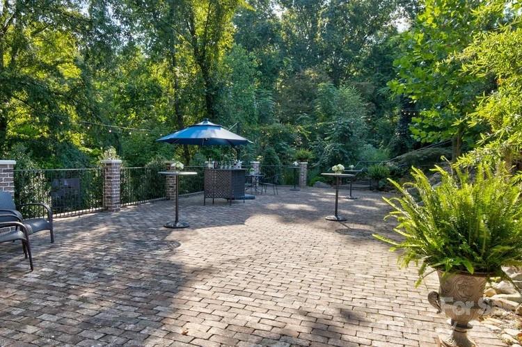 4223 Cedar Creek Road — Lancaster