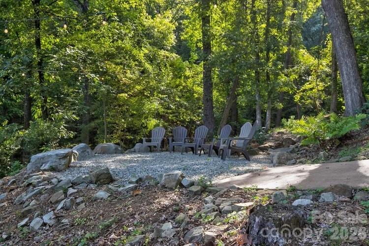 4223 Cedar Creek Road — Lancaster