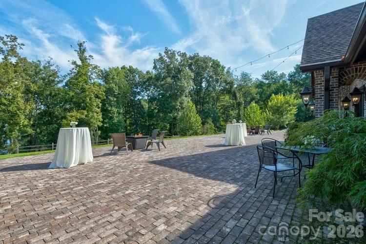 4223 Cedar Creek Road — Lancaster