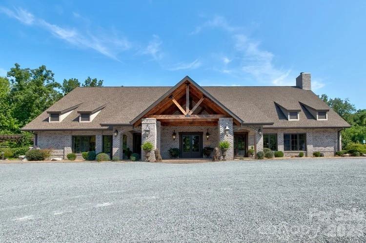4223 Cedar Creek Road — Lancaster