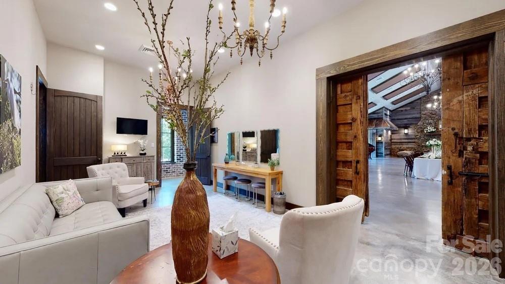 4223 Cedar Creek Road — Lancaster