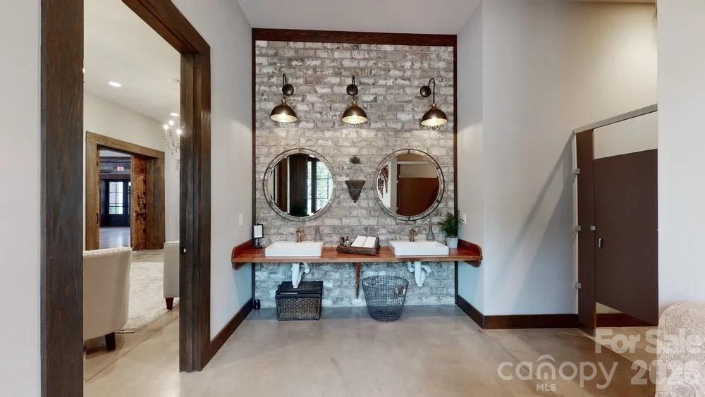 4223 Cedar Creek Road — Lancaster