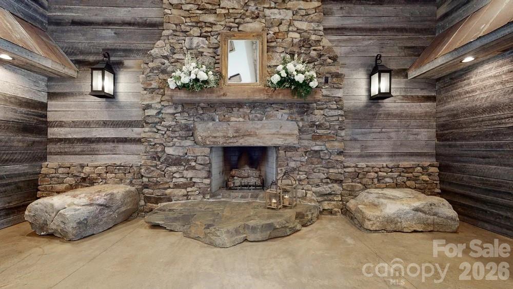 4223 Cedar Creek Road — Lancaster