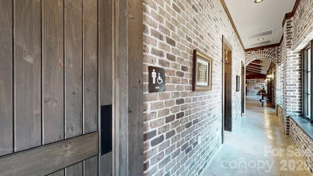 4223 Cedar Creek Road — Lancaster
