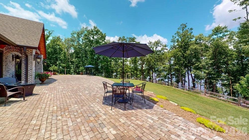 4223 Cedar Creek Road — Lancaster