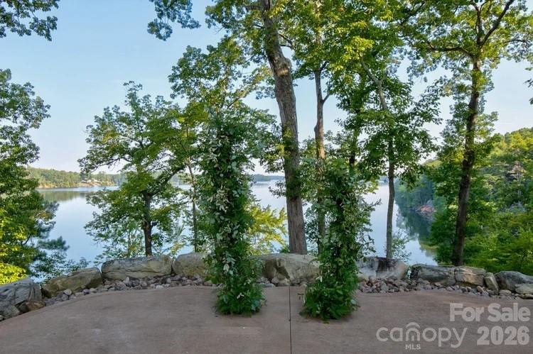 4223 Cedar Creek Road — Lancaster