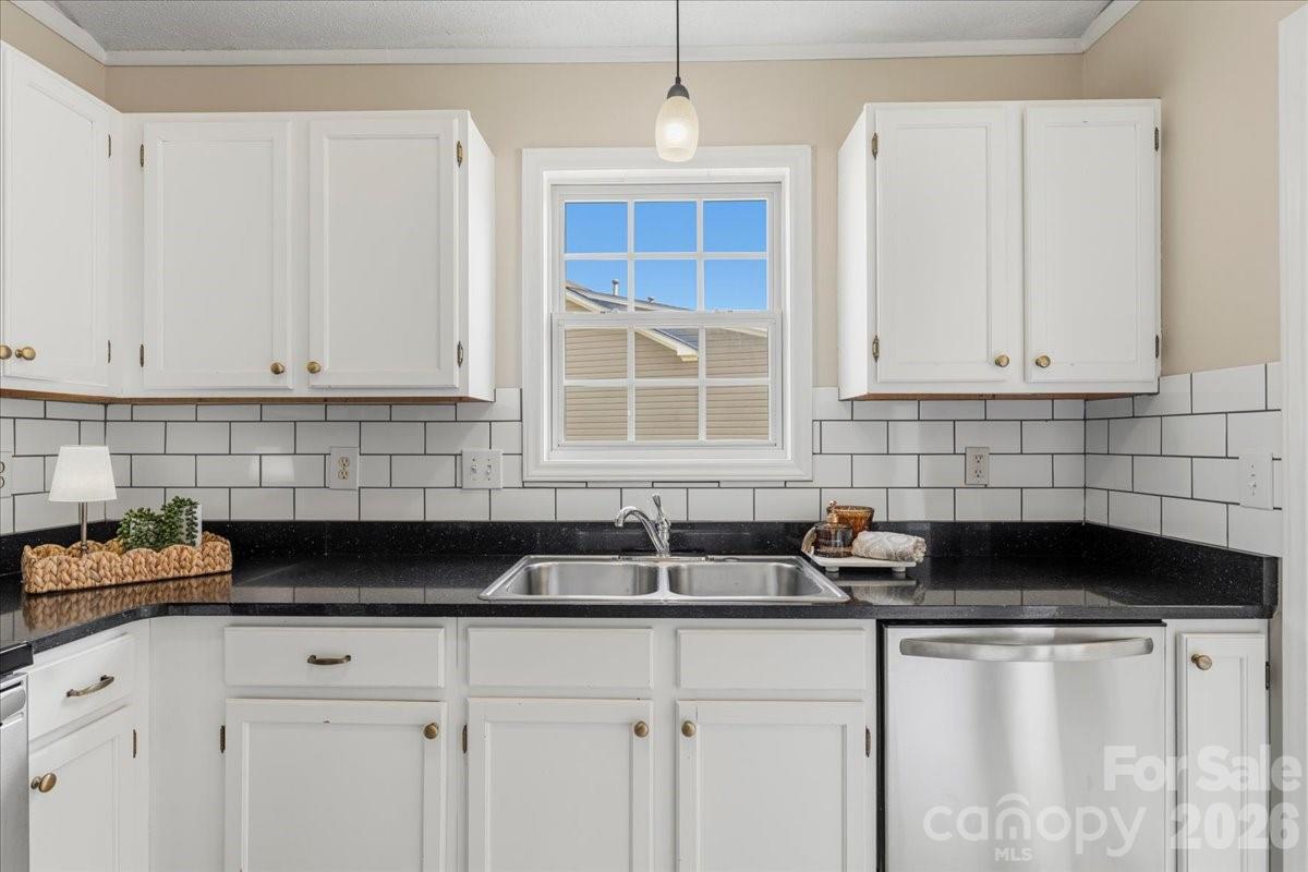 136 Morgan Trace Drive SW — Valdese