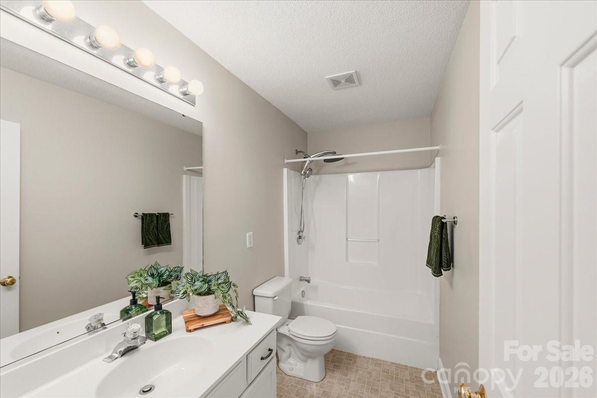 136 Morgan Trace Drive SW — Valdese
