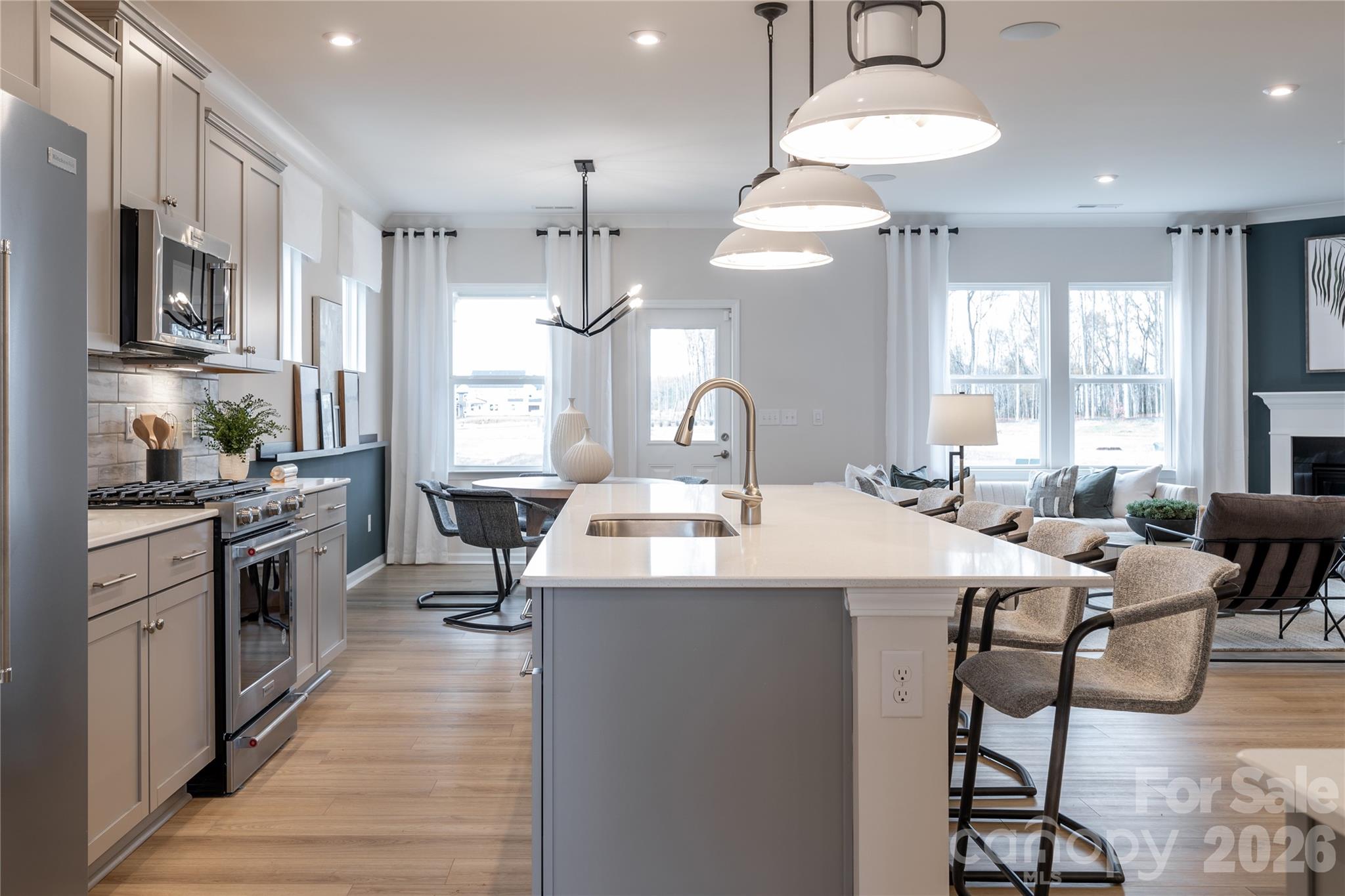 12133 Bradshaw Court #424 — Charlotte