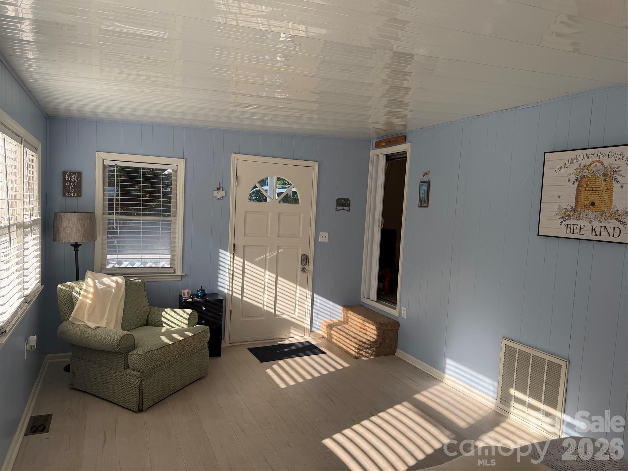 131 Pier Avenue — New London