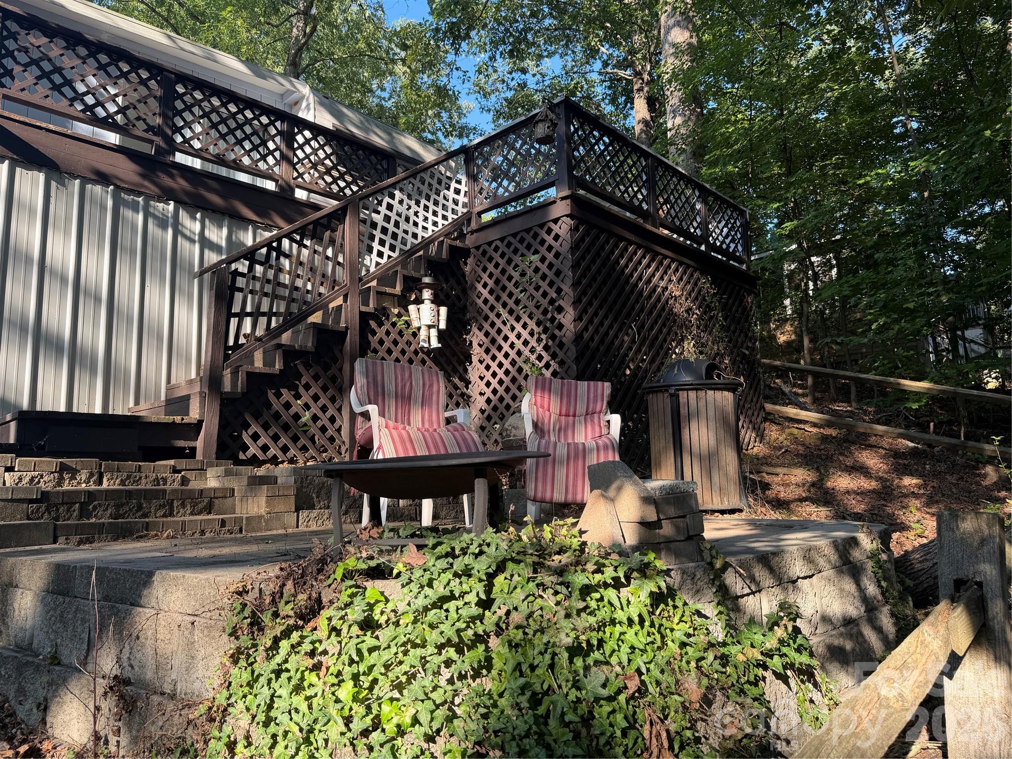 131 Pier Avenue — New London