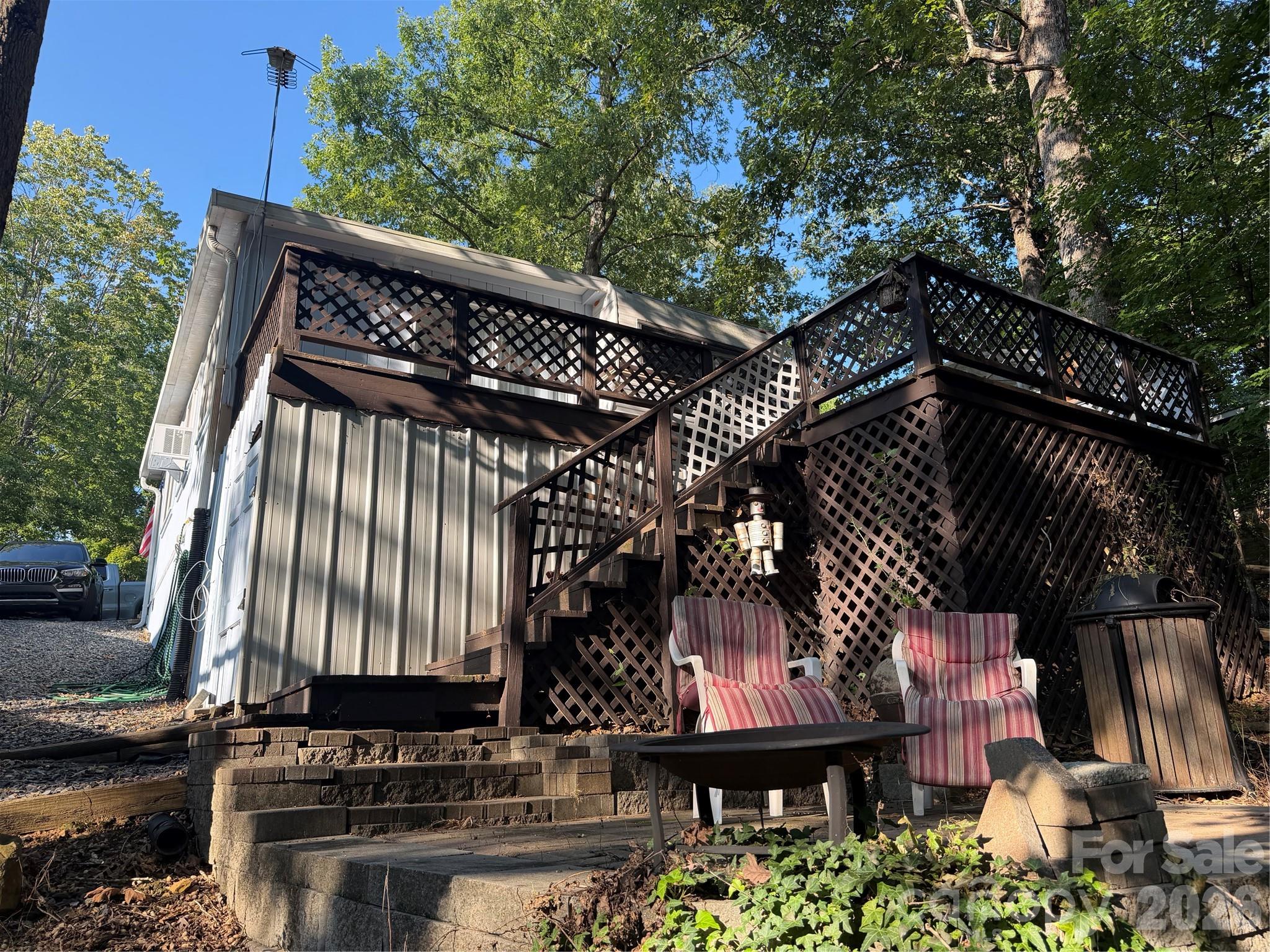 131 Pier Avenue — New London