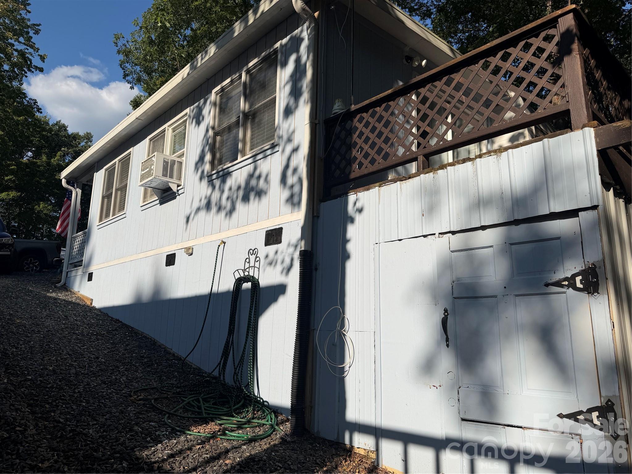 131 Pier Avenue — New London