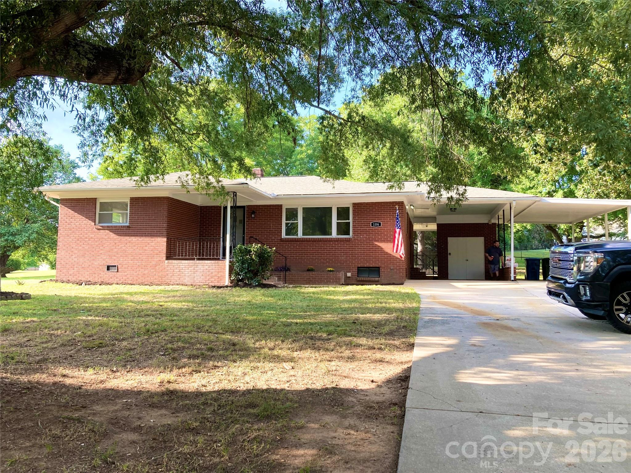 106 Hawkinstown Road — Salisbury