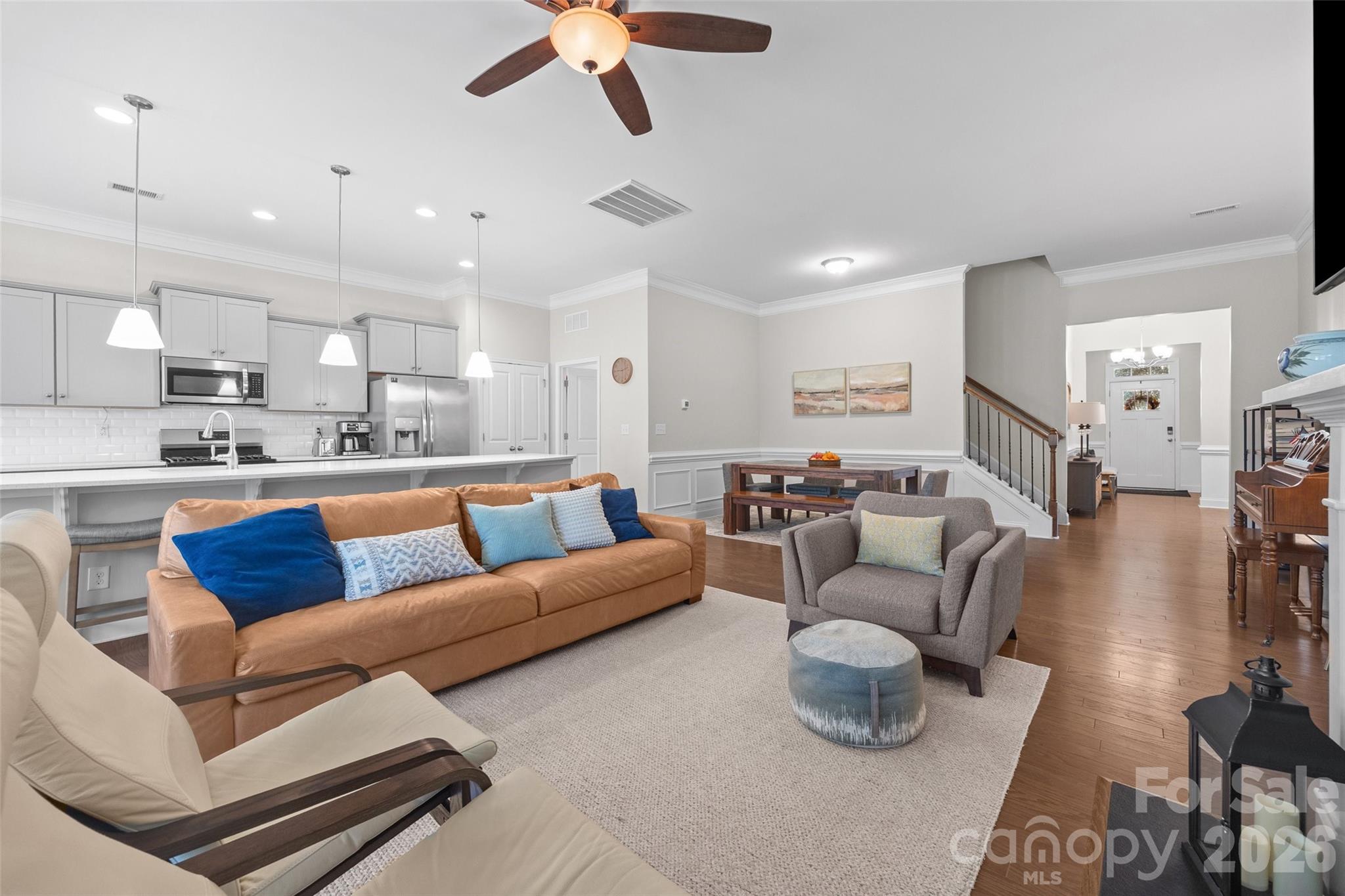 7063 Chrysanthemum Road — Lancaster