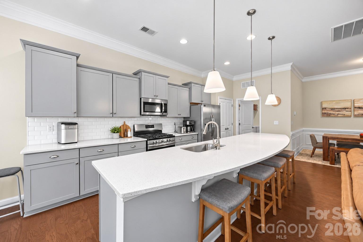 7063 Chrysanthemum Road — Lancaster