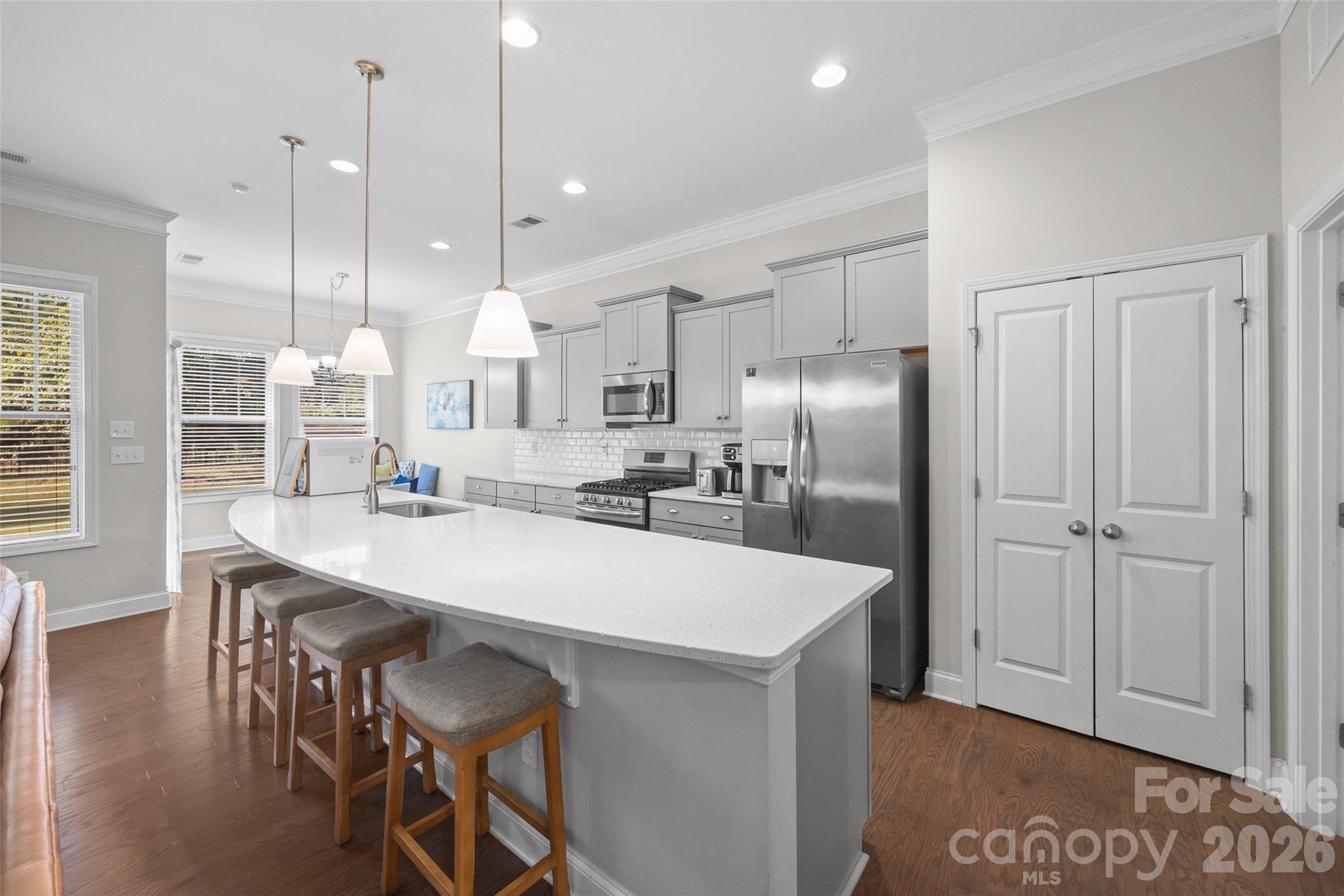7063 Chrysanthemum Road — Lancaster