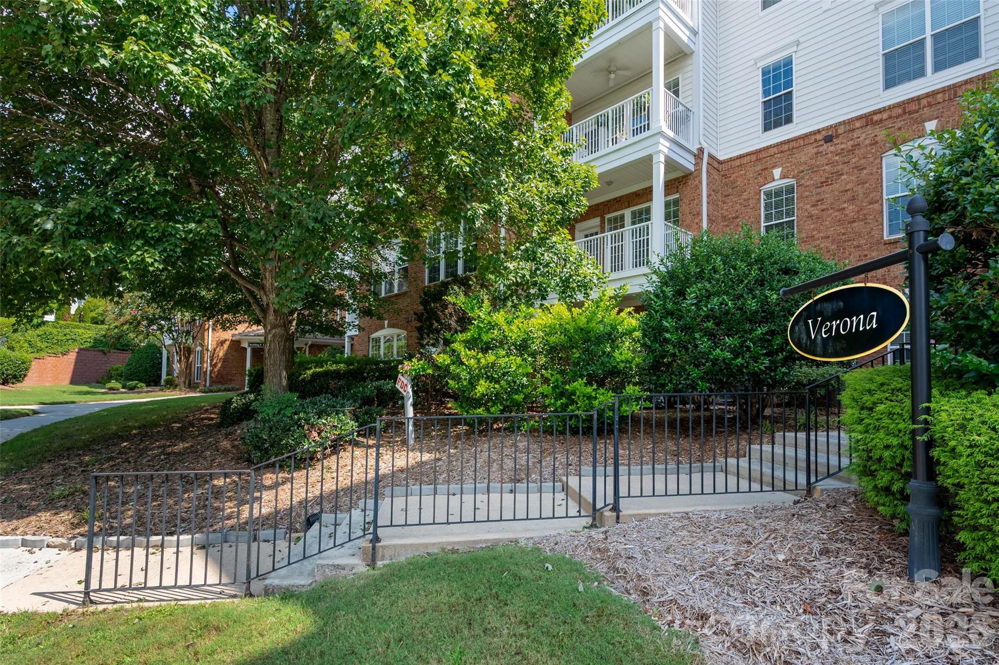 11530 Costigan Lane — Charlotte