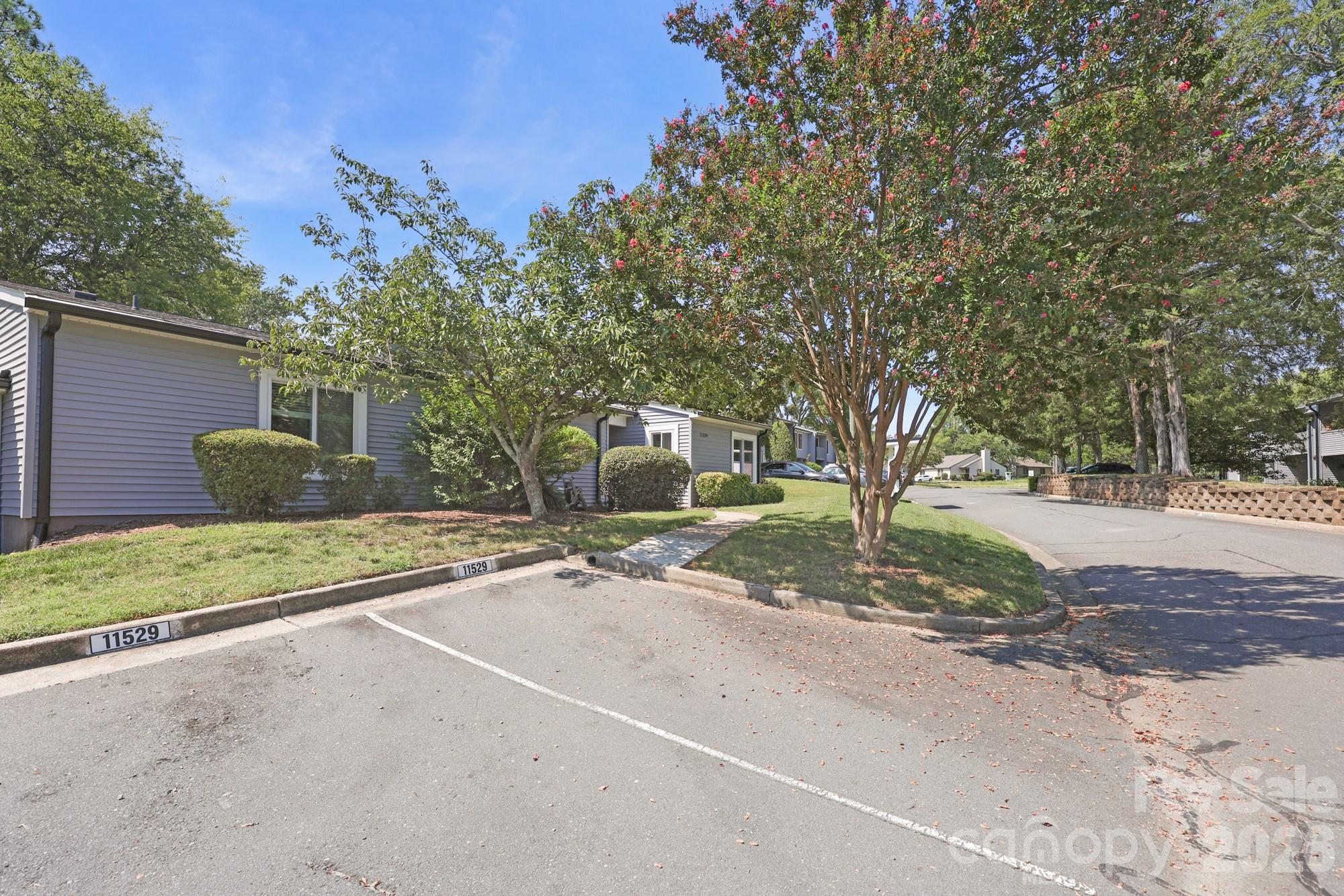 11529 Turn Stone Court — Charlotte