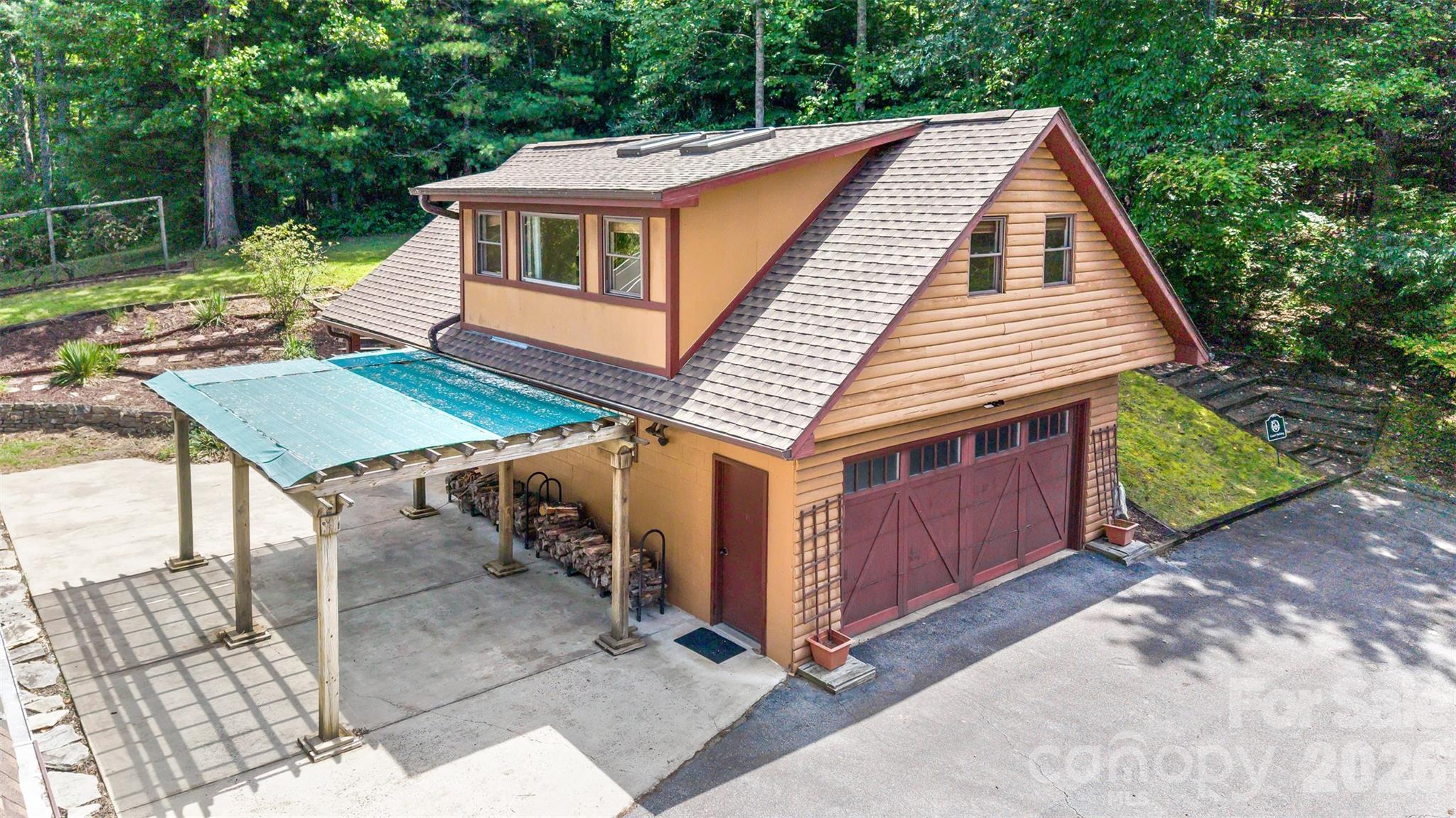 16 Spruce Way — Fairview