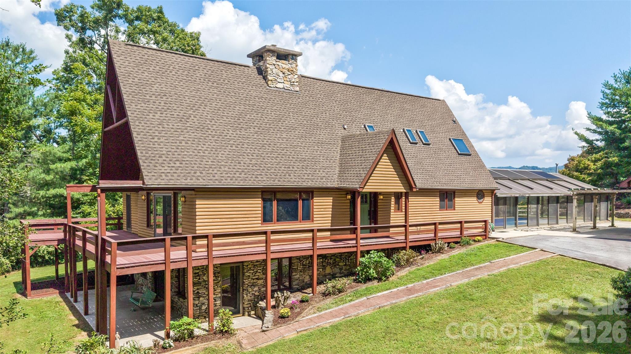 16 Spruce Way — Fairview