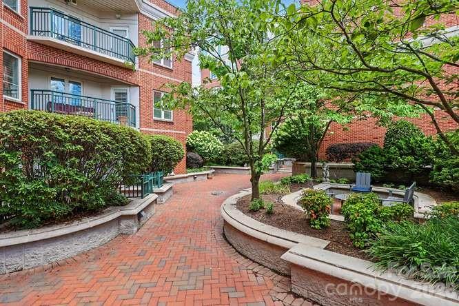 401 N Church Street #607 — Charlotte