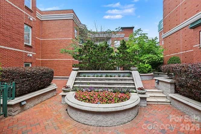401 N Church Street #607 — Charlotte