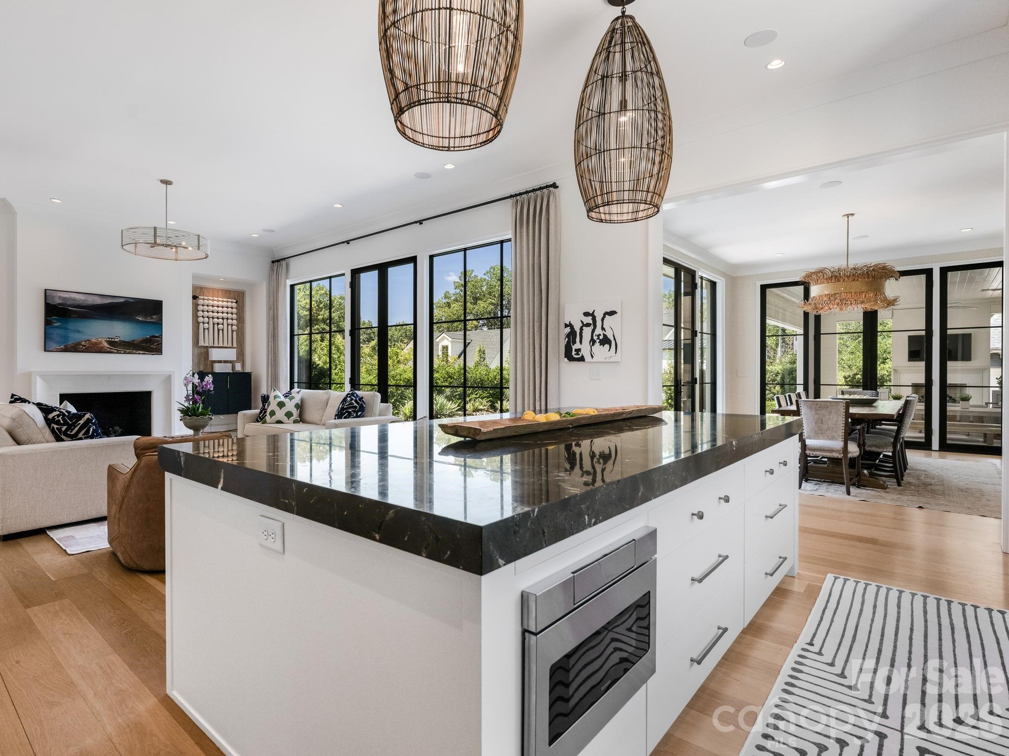 2422 Ferncliff Road — Charlotte