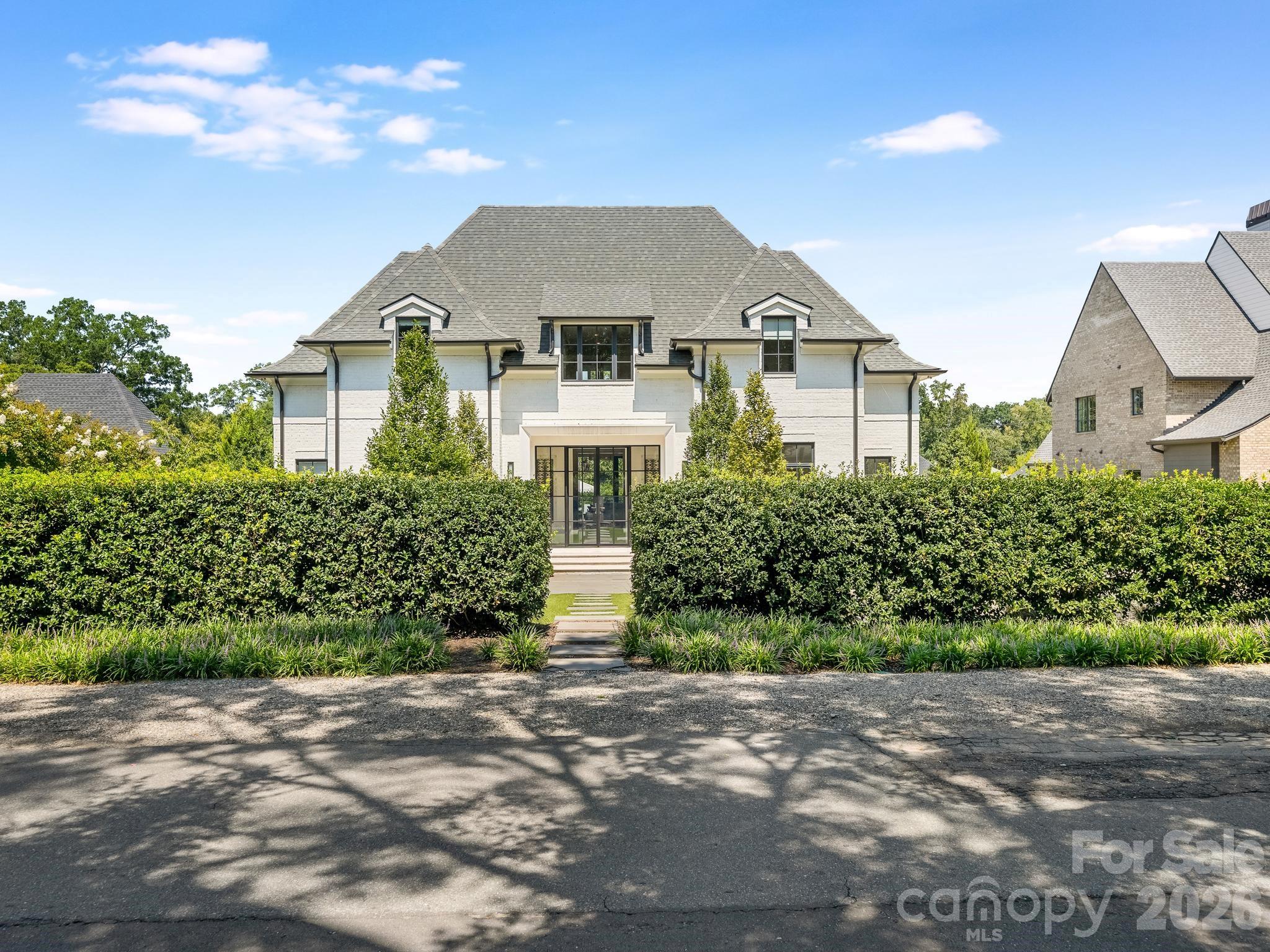 2422 Ferncliff Road — Charlotte
