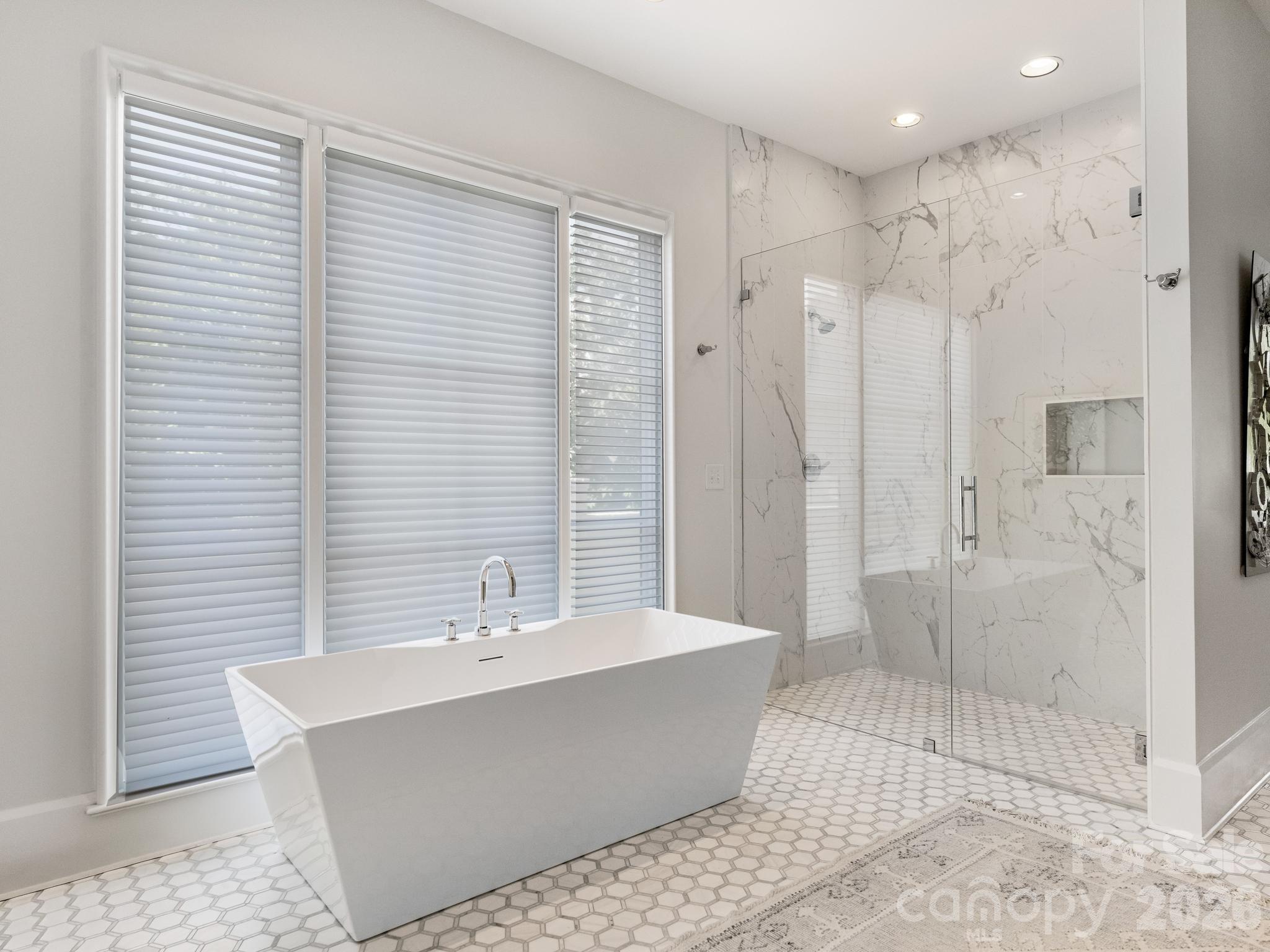 2422 Ferncliff Road — Charlotte