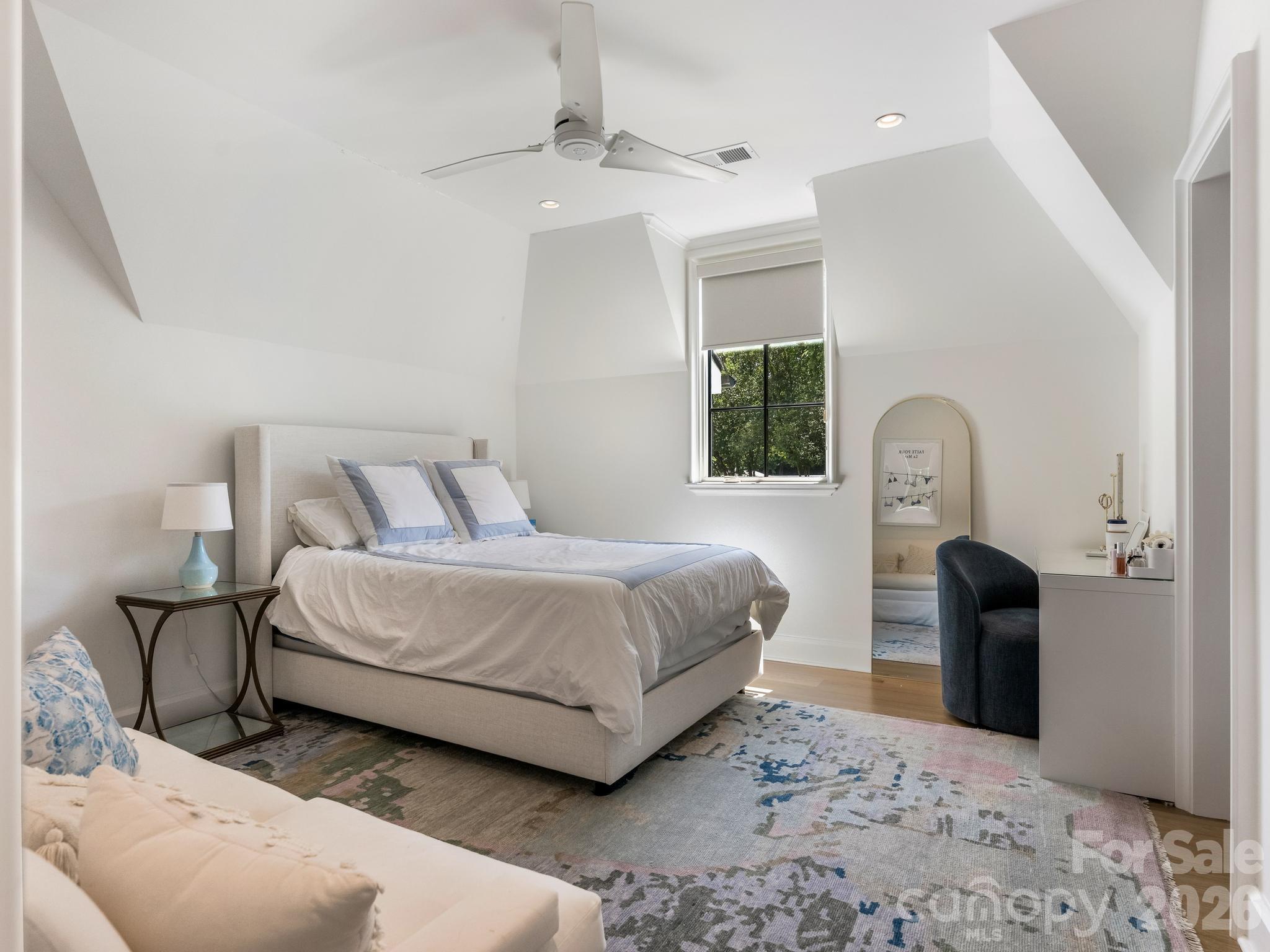 2422 Ferncliff Road — Charlotte