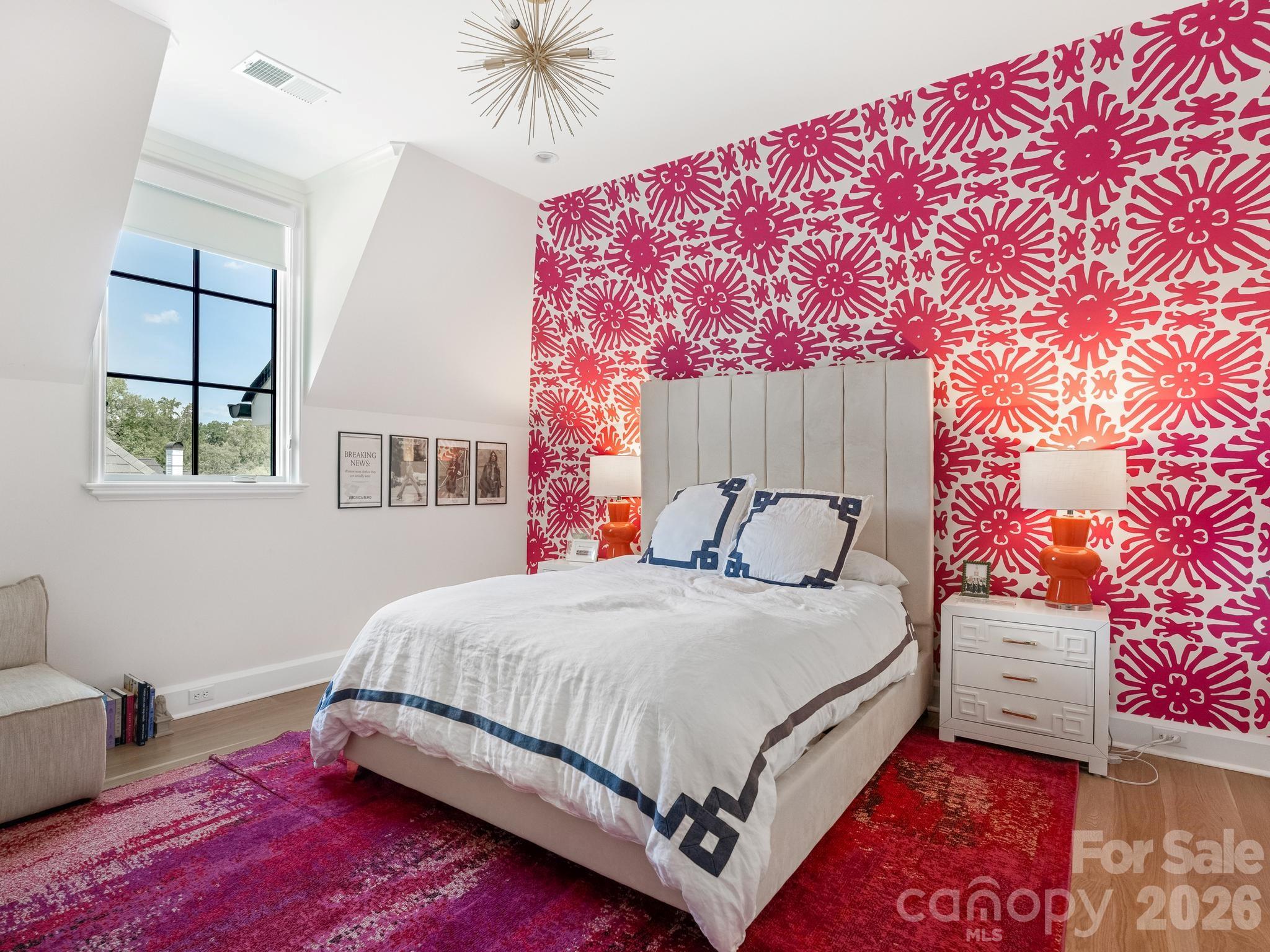 2422 Ferncliff Road — Charlotte