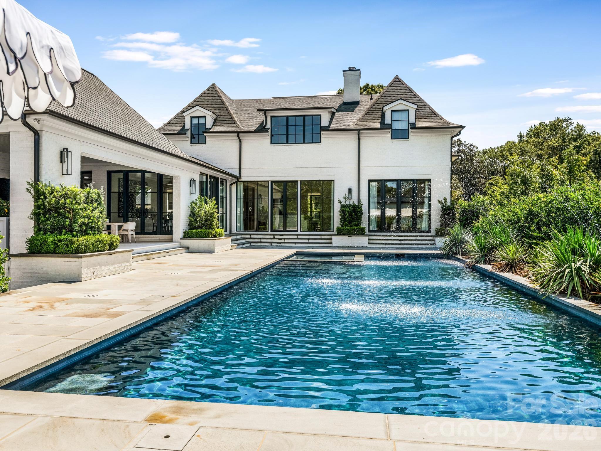 2422 Ferncliff Road — Charlotte