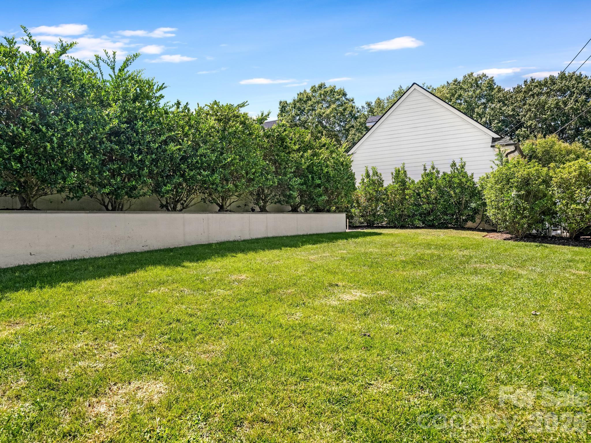2422 Ferncliff Road — Charlotte