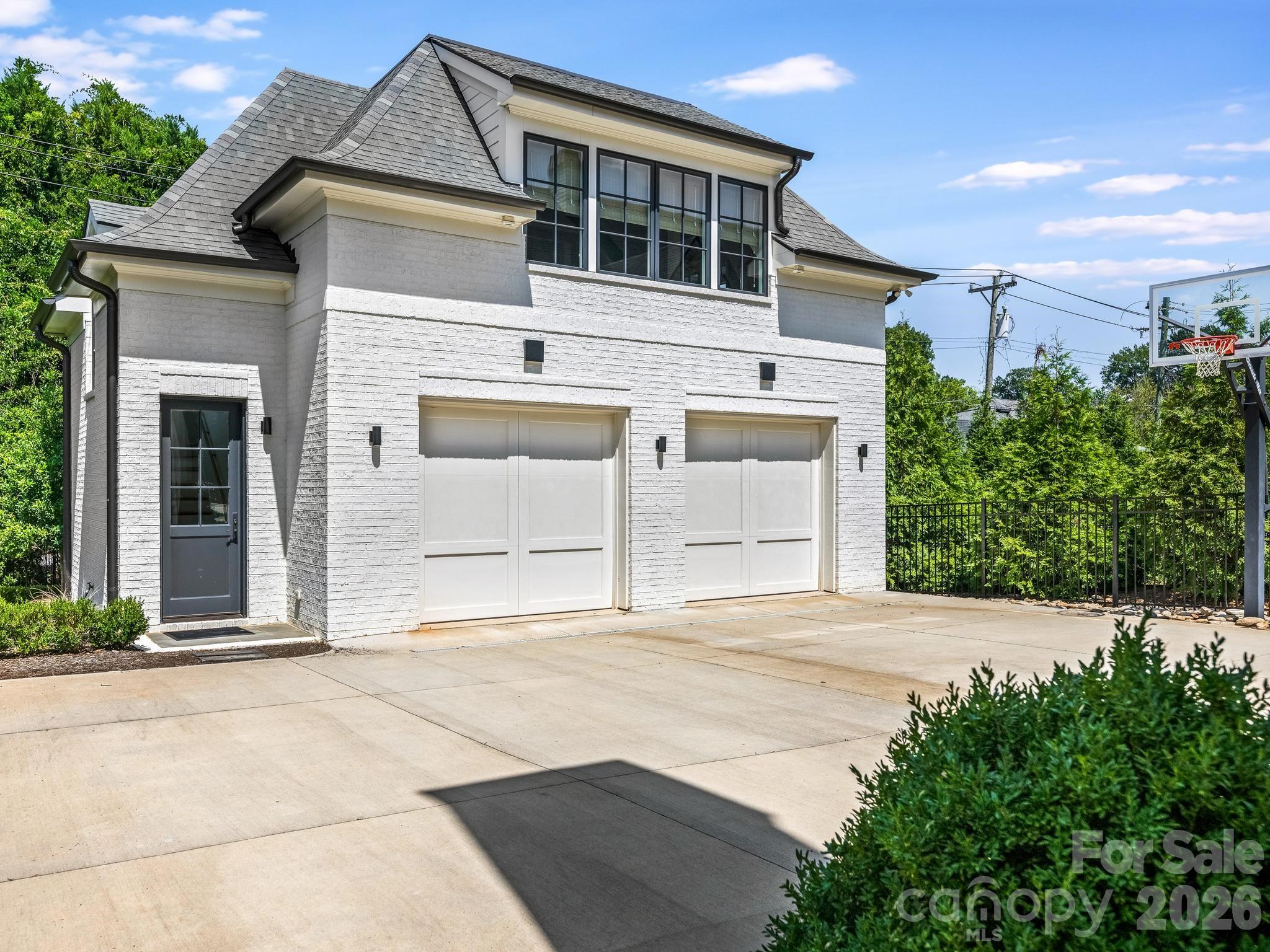2422 Ferncliff Road — Charlotte