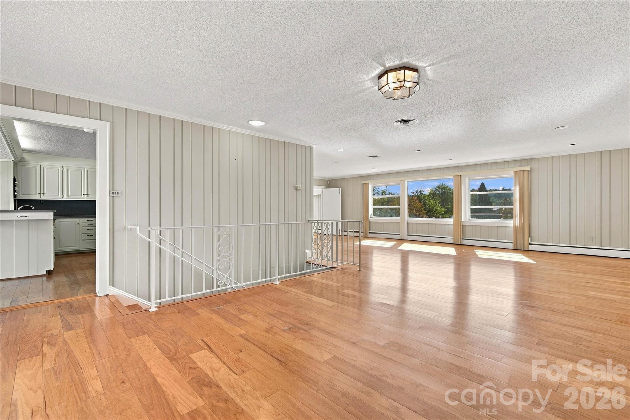 4830 N Center Street — Hickory