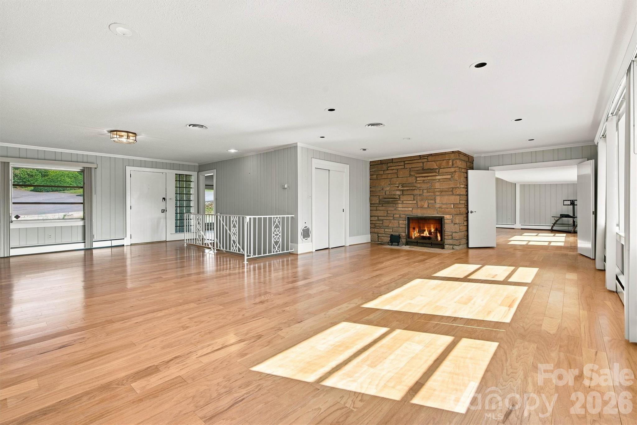 4830 N Center Street — Hickory