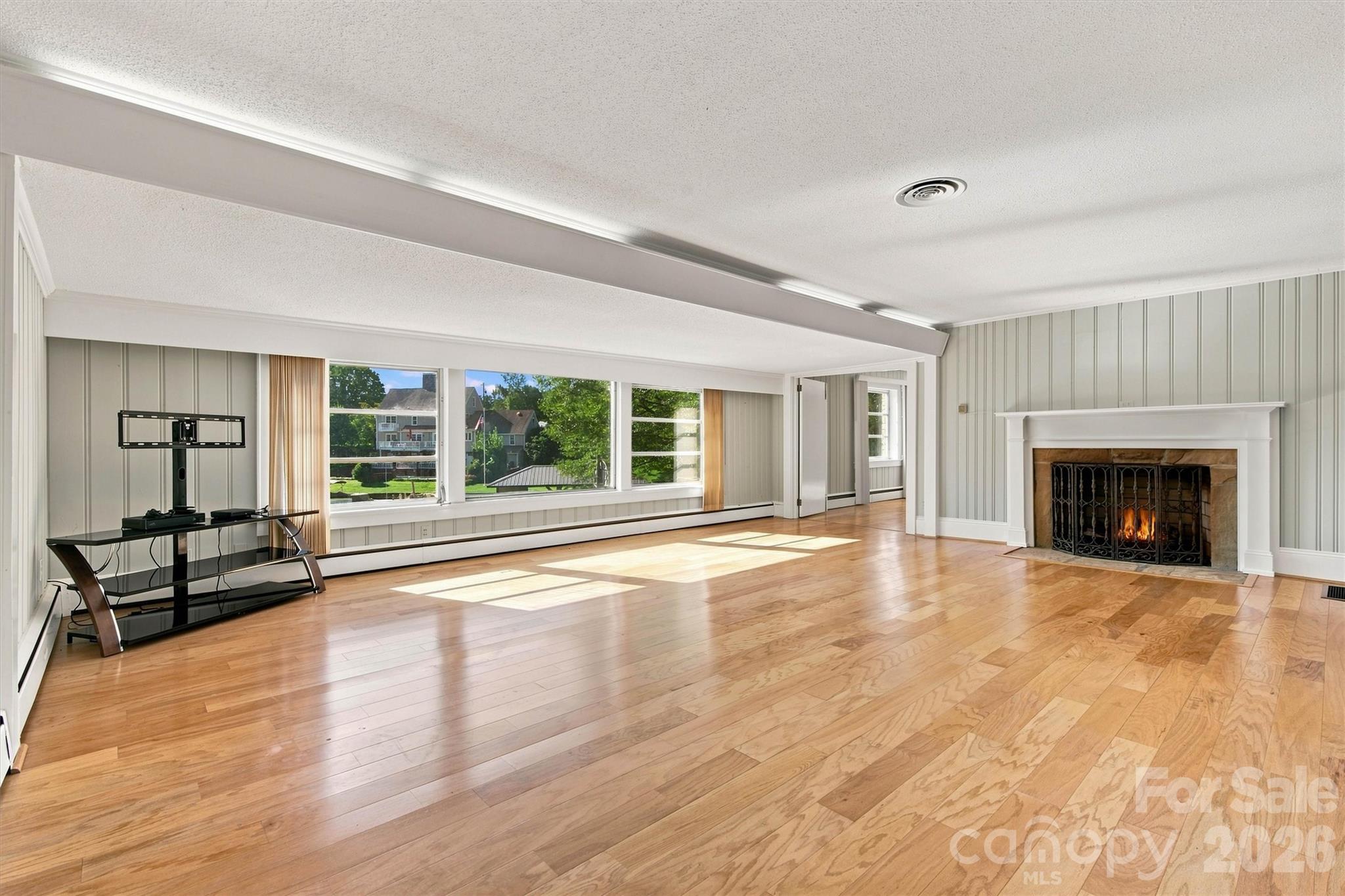 4830 N Center Street — Hickory