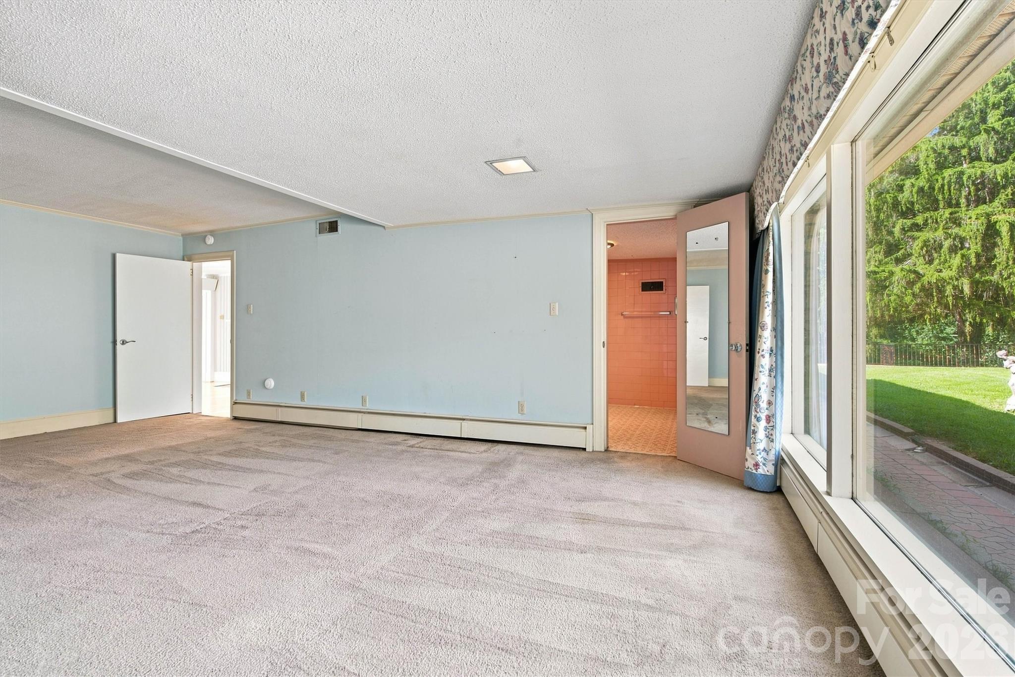 4830 N Center Street — Hickory