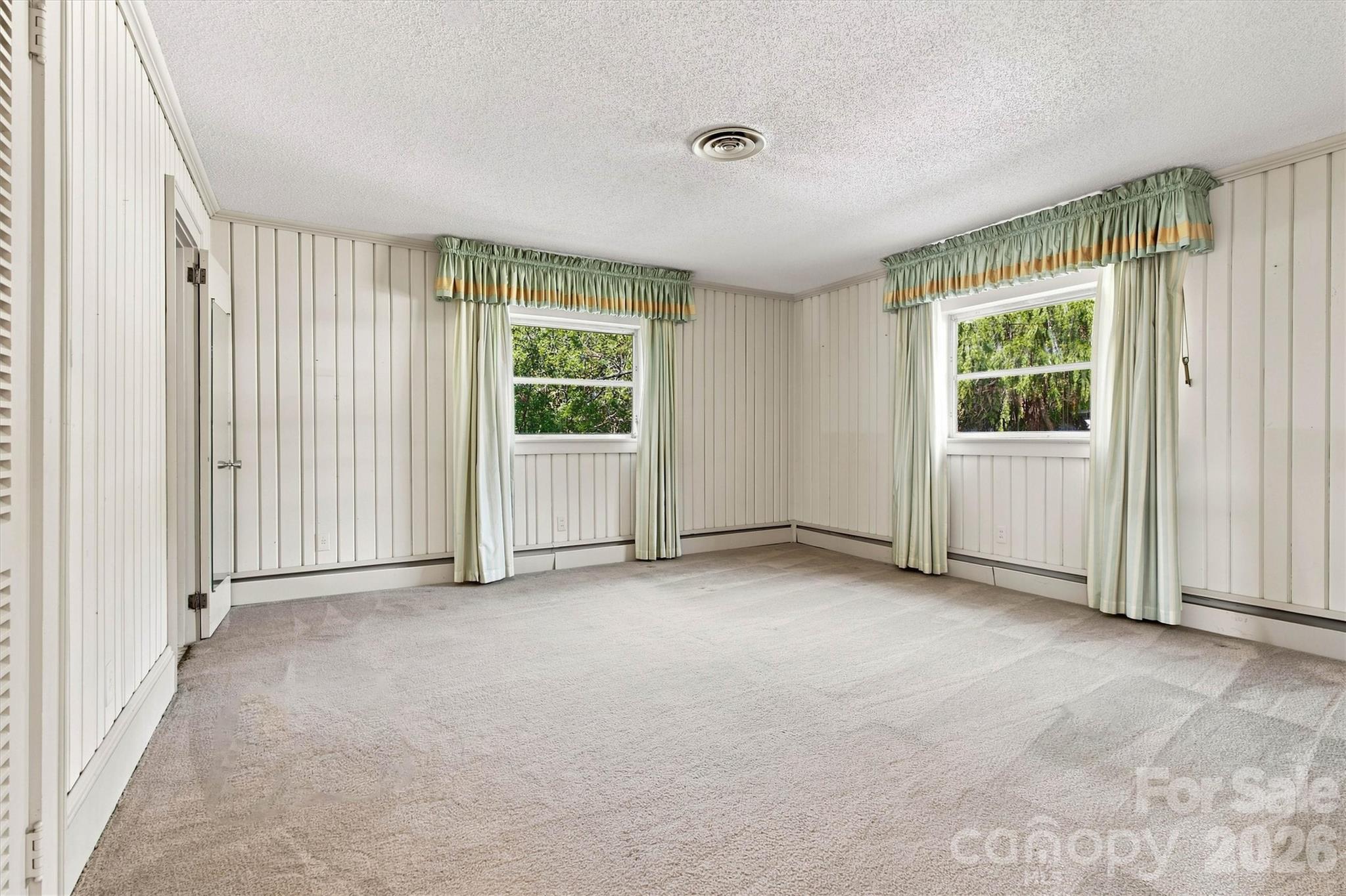 4830 N Center Street — Hickory