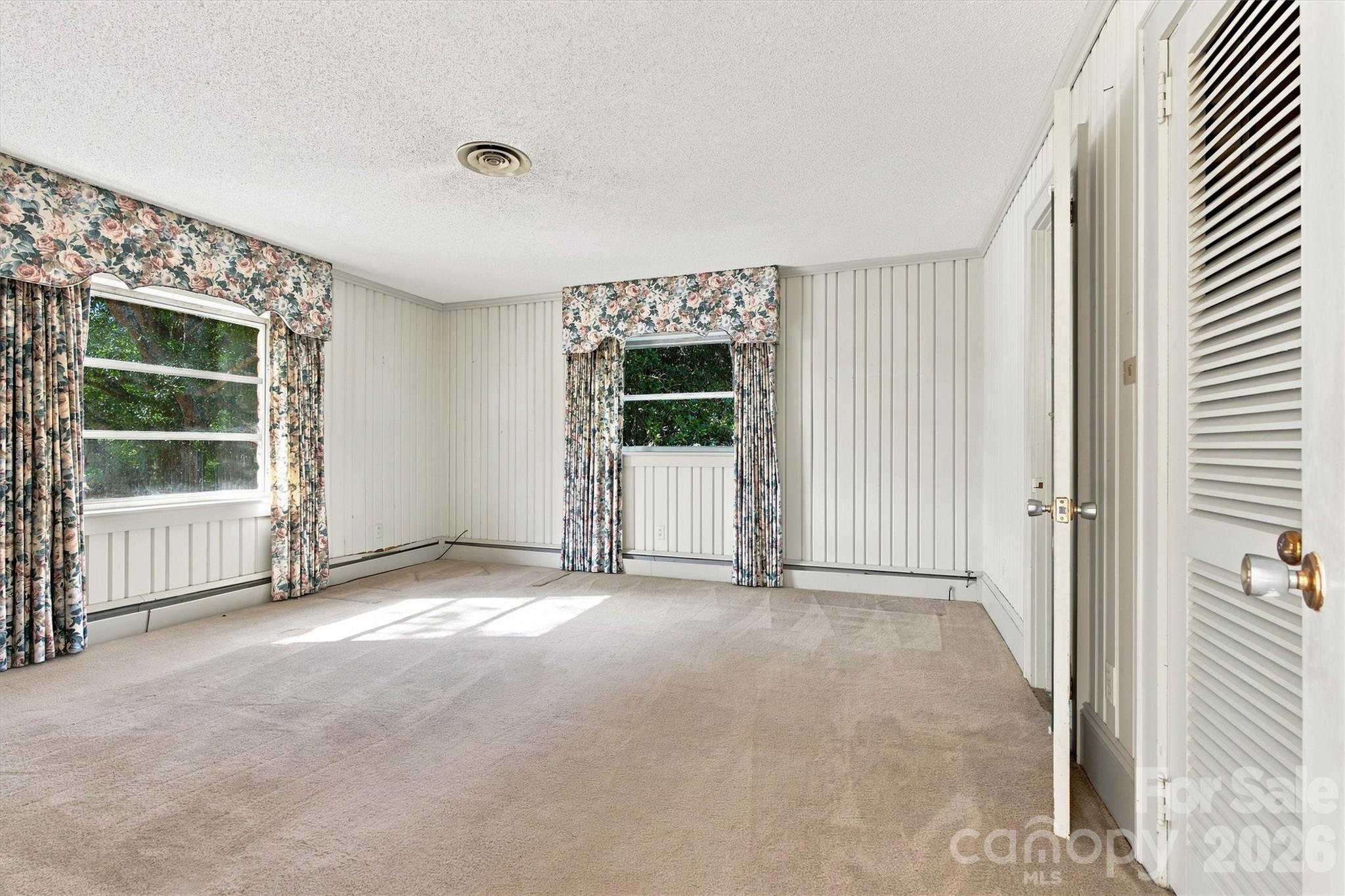 4830 N Center Street — Hickory