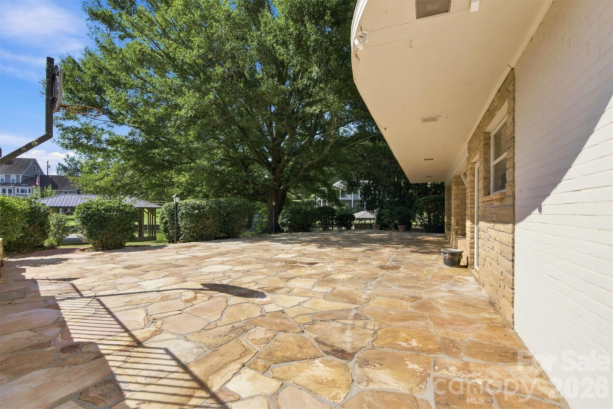4830 N Center Street — Hickory