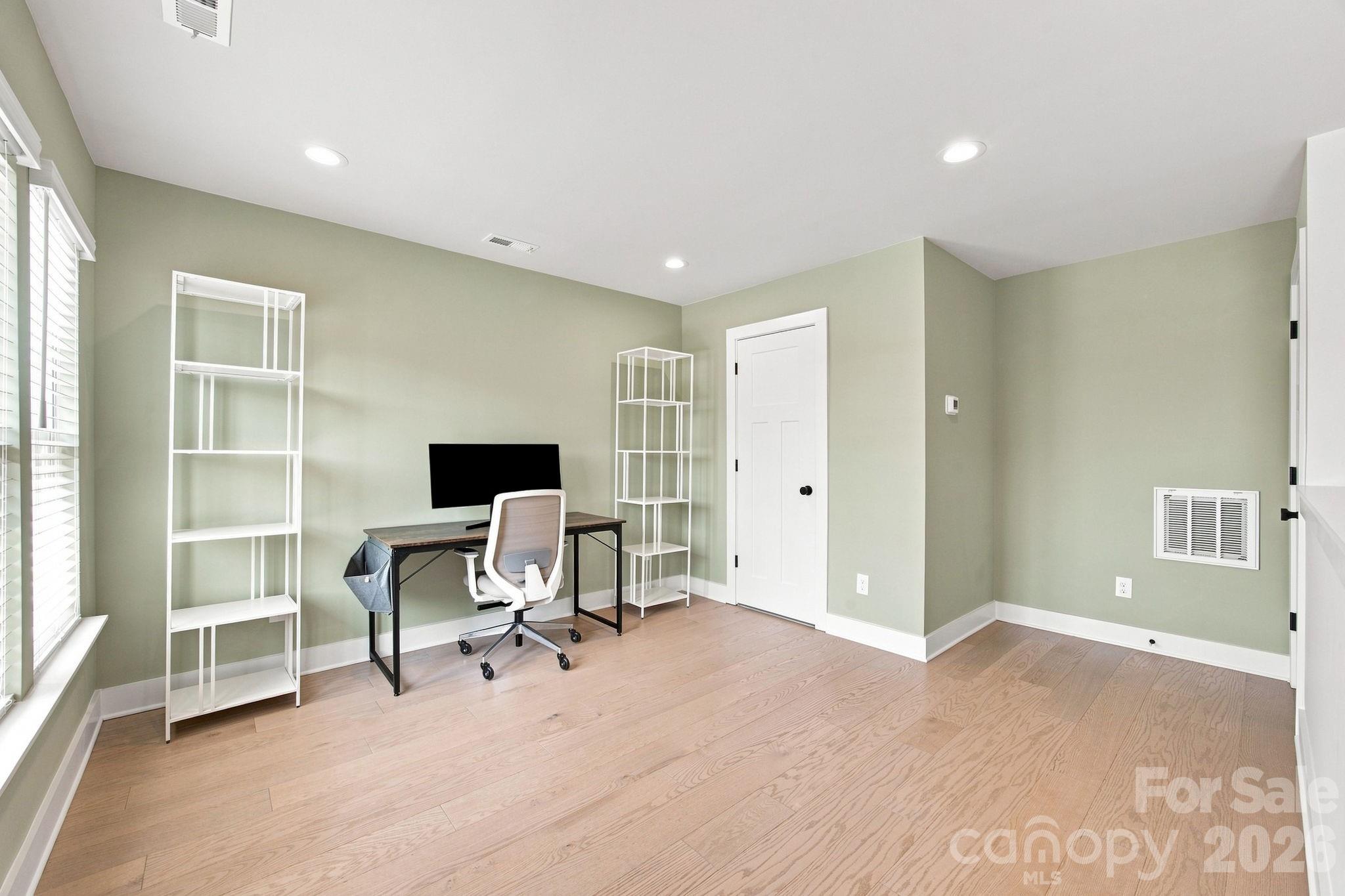 2303 Rozzelles Ferry Road — Charlotte