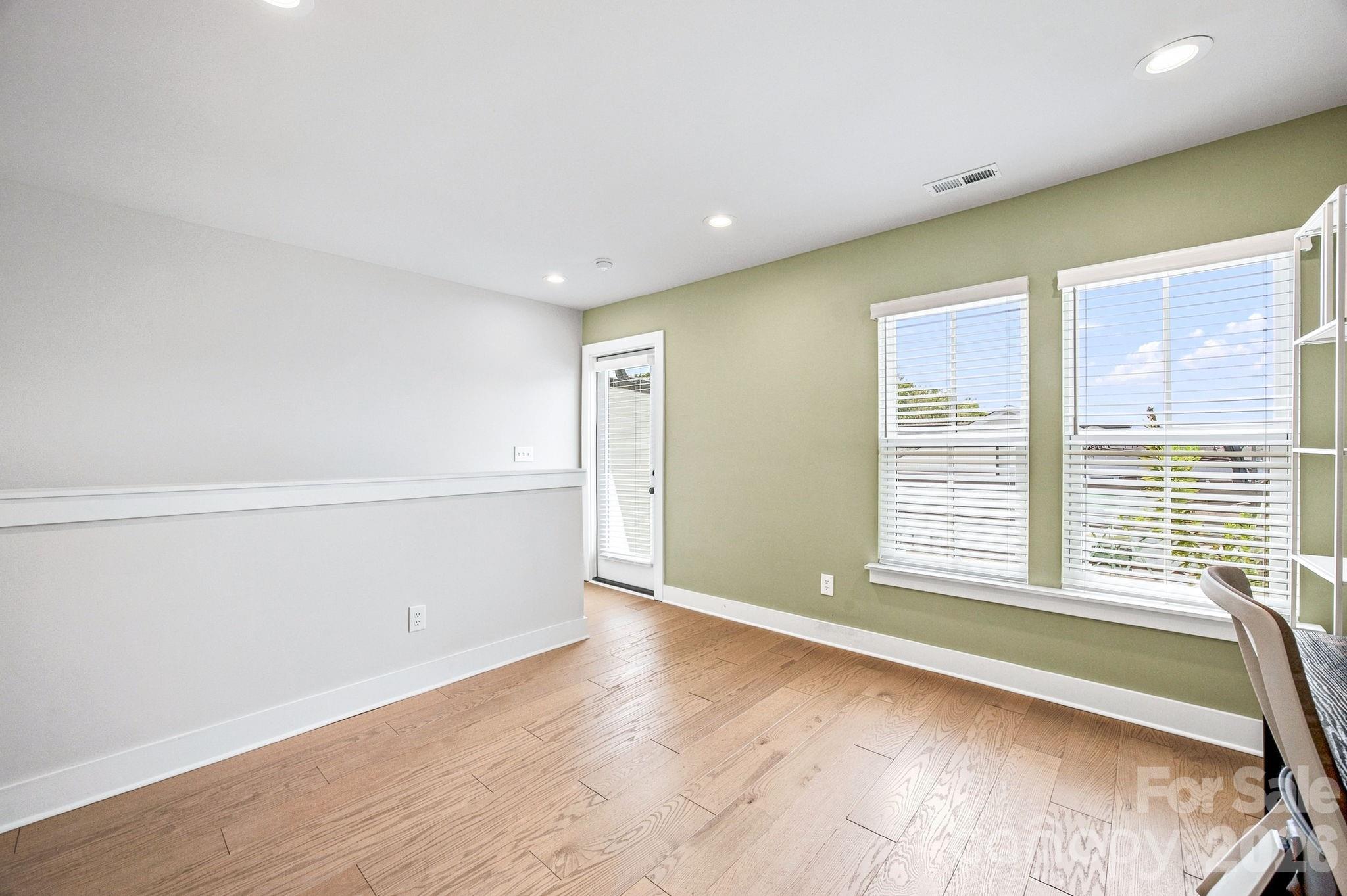 2303 Rozzelles Ferry Road — Charlotte